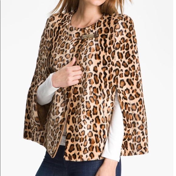 McGinn Jackets & Blazers - MCGINN Leopard Print Plush Capelet Sz. S